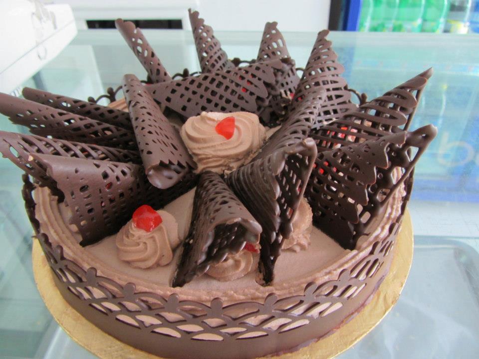 Rich Chocolate Cake (2lbs) - Bakers INN